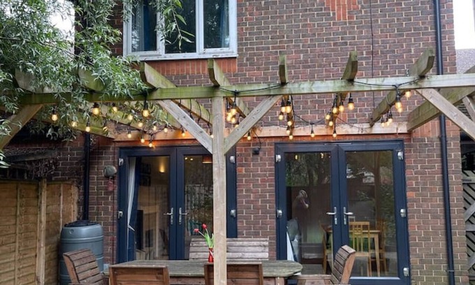 Cambridge House | Amazing City Location -Large Home - Close to River