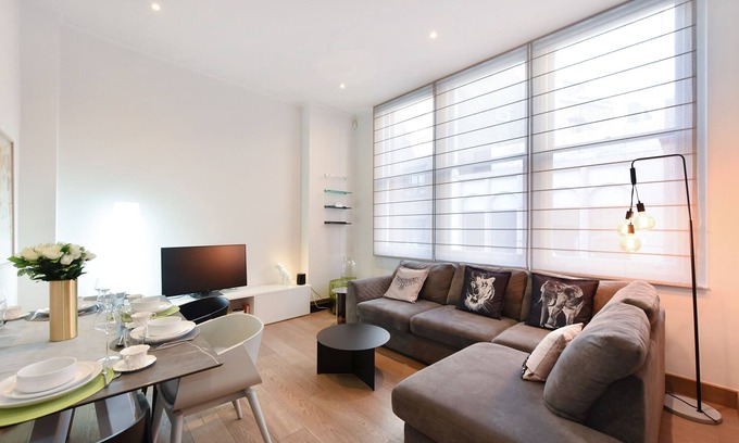 Covent Garden Apartment | Amazing Covent Garden 2 Bedroom High-Speed Wi-Fi