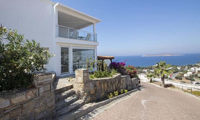 Koyunbaba Apartment | Amazing Duplex House with Sea View in Bodrum