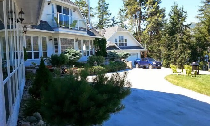McKinley House | Amazing Eagle Point Vacation Home & Spa.