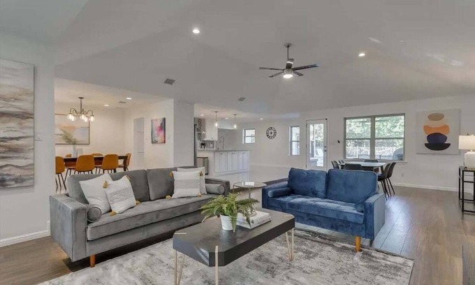 Grand Prairie House | Amazing Haven Home with PRIVATE POOL