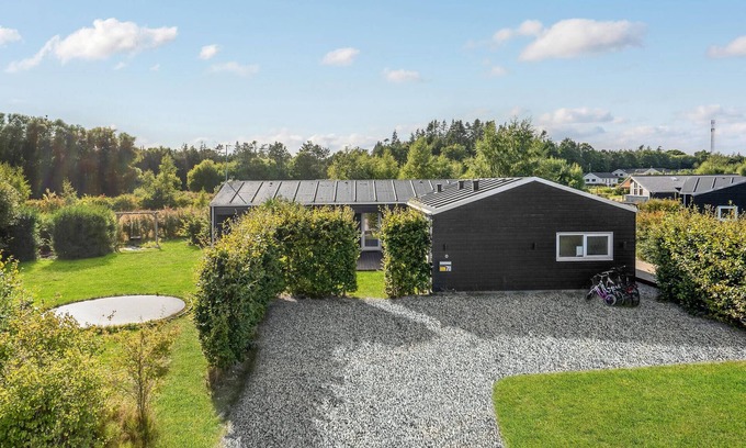 Fjellerup Strand House | Amazing home in Glesborg with kitchen