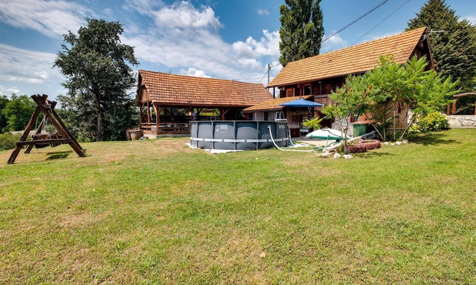 Bosiljevo House | Amazing home in Netretic