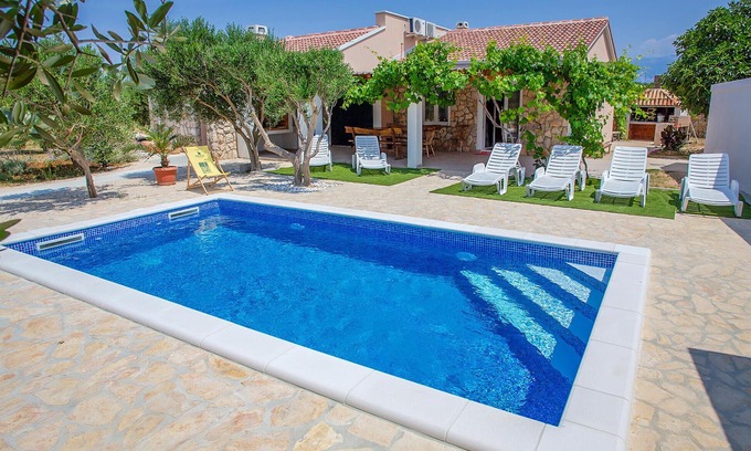 Potocnica House | Amazing home in Novalja