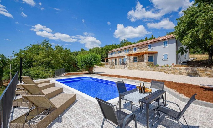 Cepic House | Amazing home in Oprtalj