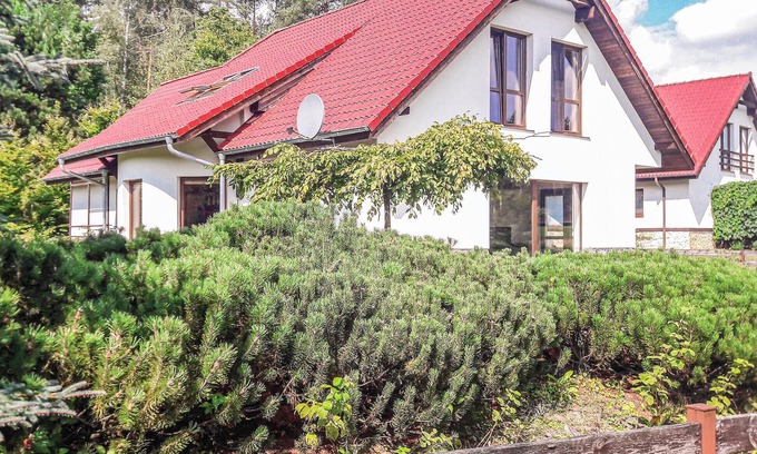 Purda House | Amazing home in Purda with kitchen