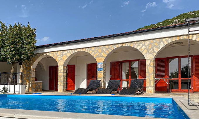 Senj House | Amazing home in Starigrad with WiFi