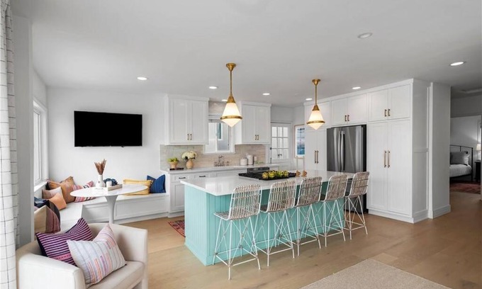 El Porto House | Amazing location! Luxurious beach cottage.Ocean views
