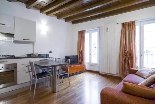 Borgo San Leonardo Apartment | Amazing, modern and very central apartment in Bergamo