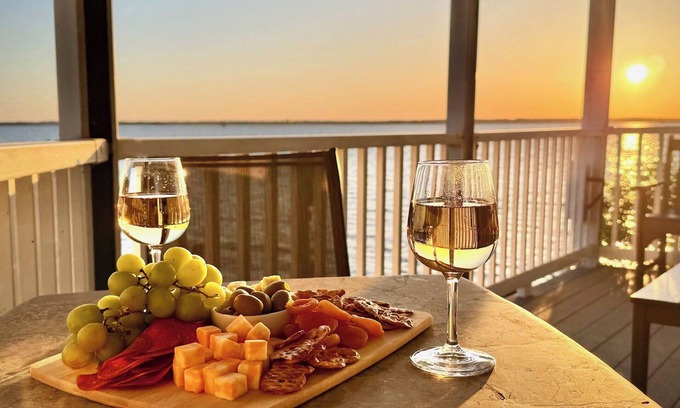 Sandbridge Cottage | Amazing Sunsets! Waterfront Cottage! Pet Friendly!