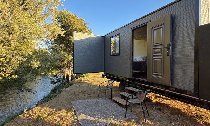 Murphy House | Amazing Tiny Home On The Pristine Applgate River In Beautiful Southern Oregon