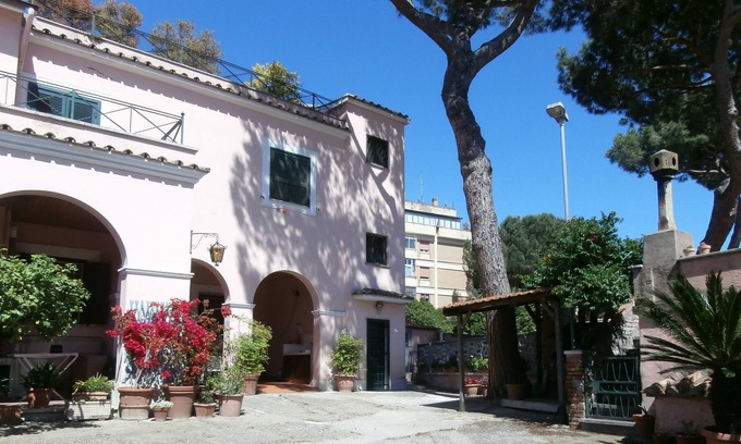 Suburbio VII Portuense Apartment | Amazing views of Rome, Private terrace. Perfect for families.