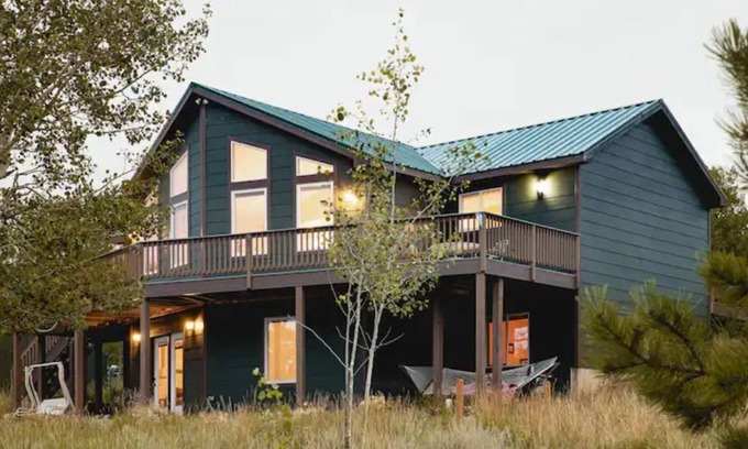 Hartsel House | Amazing Views-Spacious 3BR, outdoor barrel sauna, dog friendly
