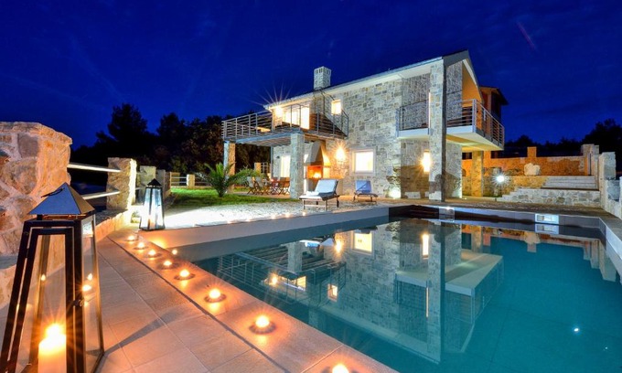 Zaton Villa | Amazing Villa Ele