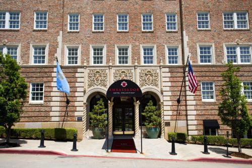 Downtown Tulsa Hotel | Ambassador Hotel Tulsa, Autograph Collection