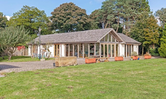Ashover House | Amber Lodge