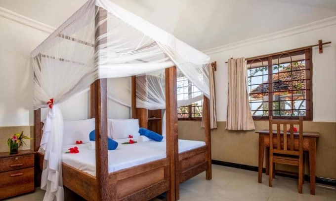 Pongwe House | Amber Lodge Pongwe welcomes you