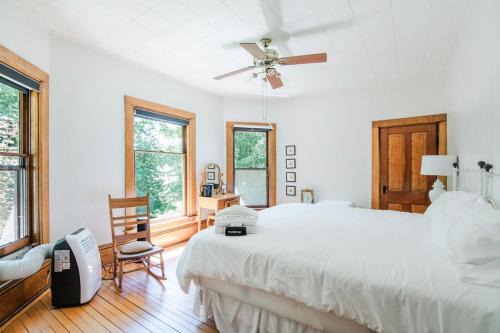 Central Lake House | Amelia Room BW Boutique Hotel