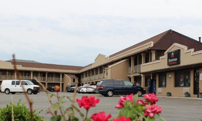 La Grange Hotel | American Inn and Suites