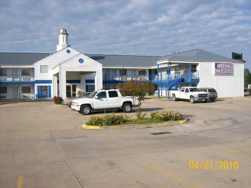 White Hall Hotel | American Inn and Suites White Hall