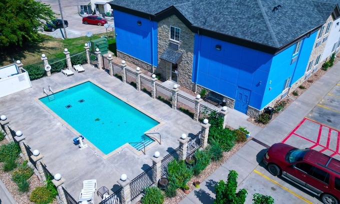 Madill Hotel | American Inn Madill