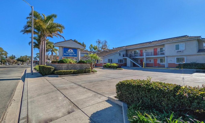 Port Hueneme Hotel | Americas Best Value Inn Oxnard-Port Hueneme