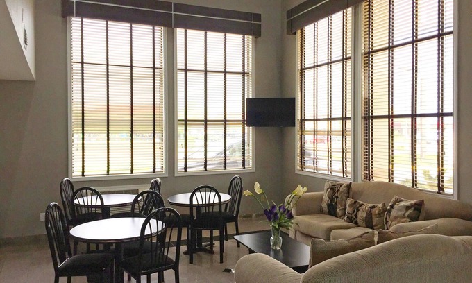 Mont Belvieu Hotel | Americas Best Value Inn & Suites Mont Belvieu Houston