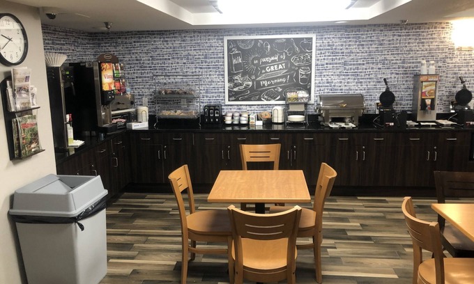 Crookston Hotel | AmericInn by Wyndham Crookston U of M Crookston