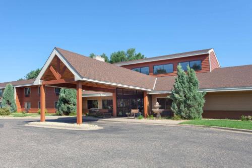 Ham Lake Hotel | AmericInn by Wyndham Ham Lake