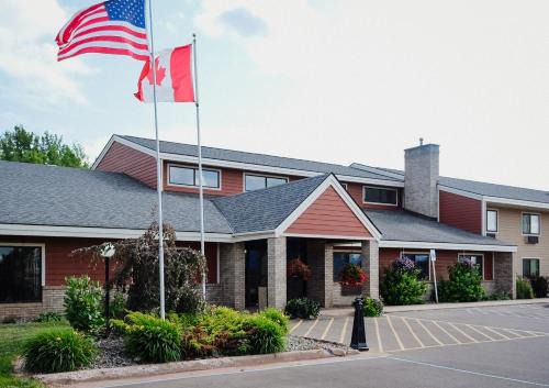 Ironwood Hotel | AmericInn by Wyndham Ironwood