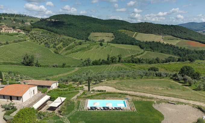 Lucolena Villa | AMORE RENTALS - Villa Mia with Private Pool, Garden, Terraces and Parking