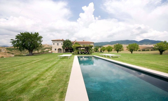 Sarteano Villa | AMORE RENTALS - Villa Olimpia with Pool, Garden, Ideal for Weddings