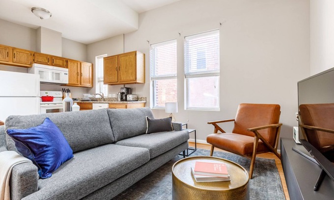 Adams Morgan Apartment | Ample Dupont Circle 1BR nr. U Street, Metro & Glen’s Mkt, by Blueground