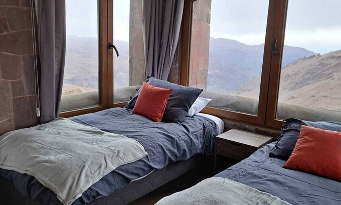 Valle Nevado Apartment | Amplio Departamento con Vistas a la Montaña, ¡con Ski-in y Ski-out !