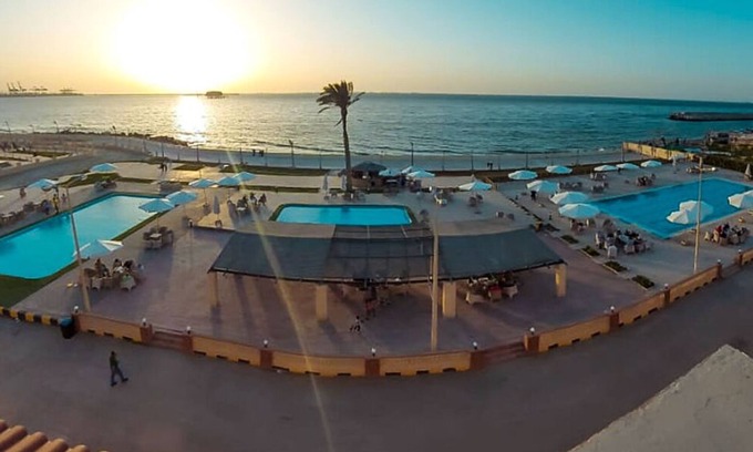 Ad-Dukhaylah Hotel | Amwaj Hotel