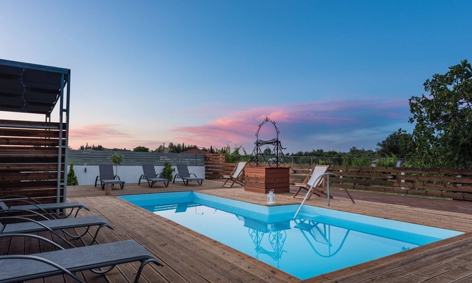 Pantokratoras Villa | Amygdalia Villa - 3 bedroom villa with pool