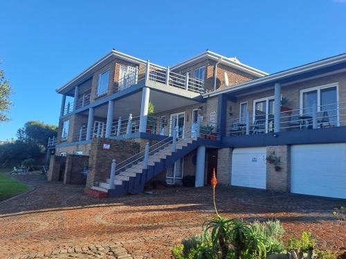 Dana Bay House | Amzee Bokmakierie Guest House