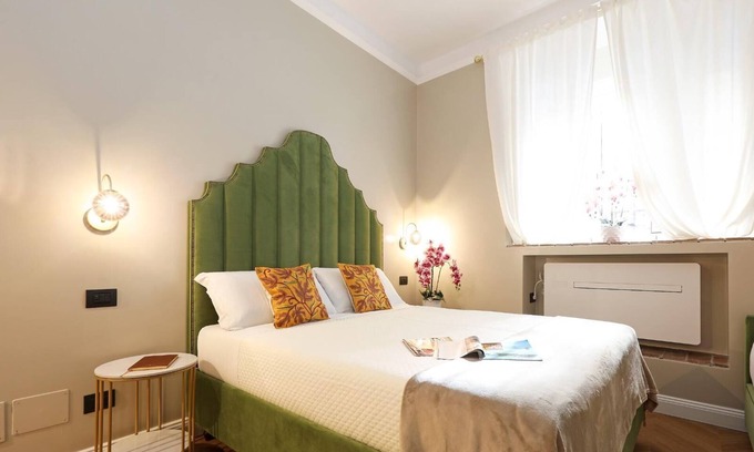 Rione XIV Borgo Apartment | An elegant and refined loft in the heart of Rome just steps from the Vatican where history and comfort blend in an exclusive atmosphere