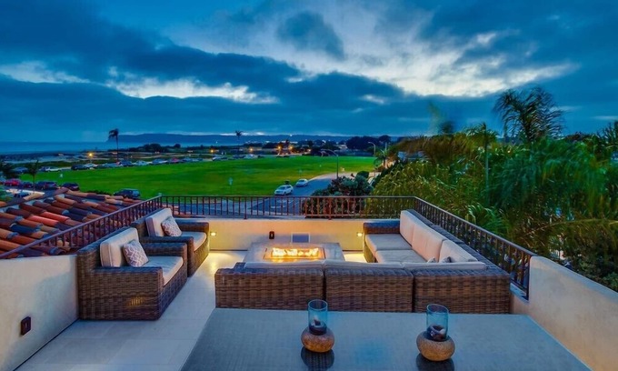 Coronado House | An exclusive home, beachfront home
