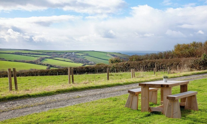 Saint Gennys Cottage | An idyllic North Cornwall retreat.