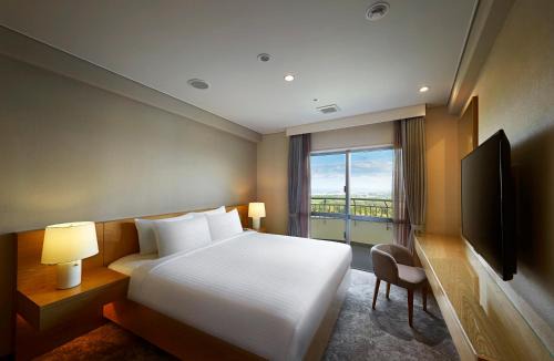 Kadena-cho Resort | ANA Crowne Plaza Resort Okinawa Uruma Hills By IHG