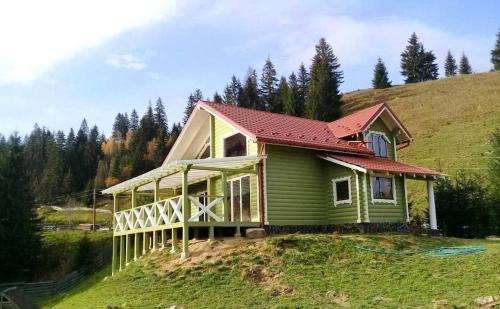 Dobrovelychkivka House | Anahata Space - номери в Ретритному центрі, біля Верховини