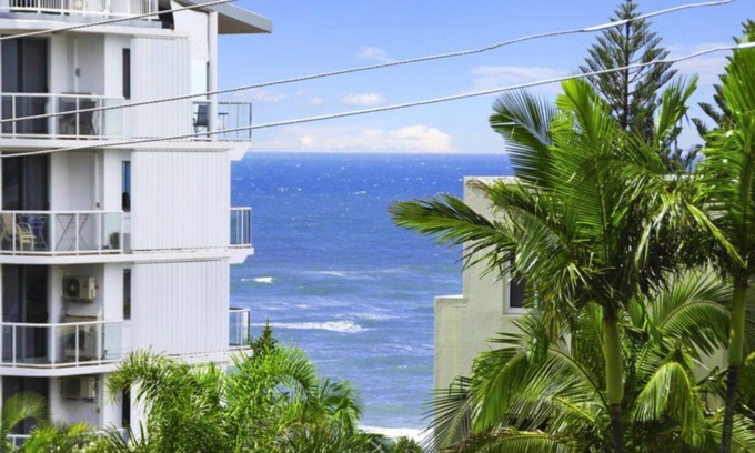 Caloundra Apartment | Anchors Aweigh Unit 6 - This light and bright apartment, only a -minute stroll from the water's edge