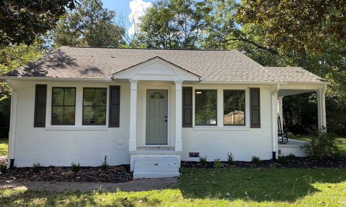 Anderson House | Anderson/Lake Hartwell/Greenville/Clemson