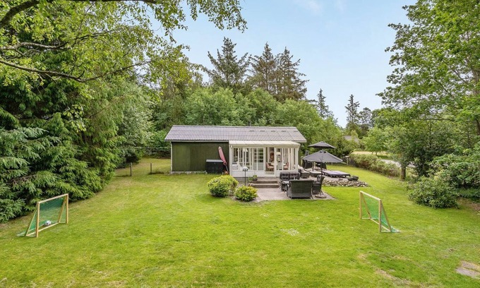 Hou House | "Ane" - 1.7km from the sea by Interhome