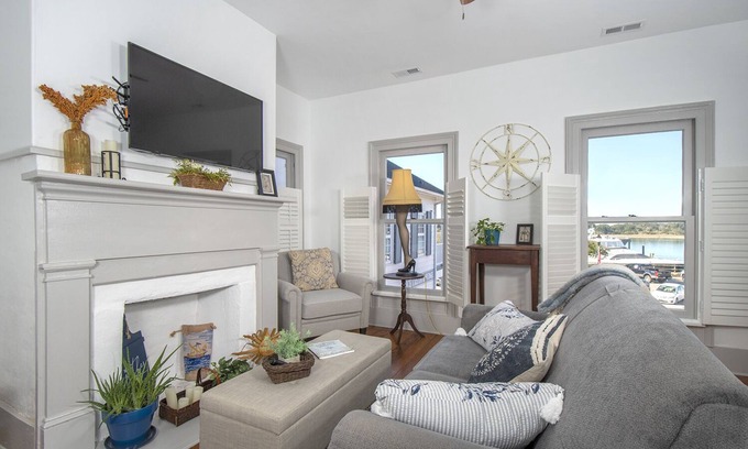 Morehead City Apartment | Ange De Mer (Sea Angel)