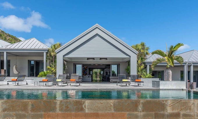 Camaruche Villa | Angel (3/6 Rooms) Luxury villa