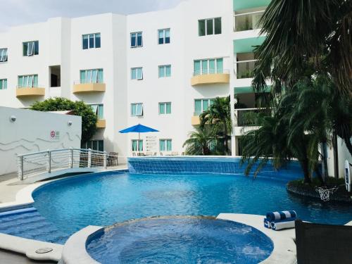 Ricardo Flores Magon Hotel | Angeles Suites & Hotel