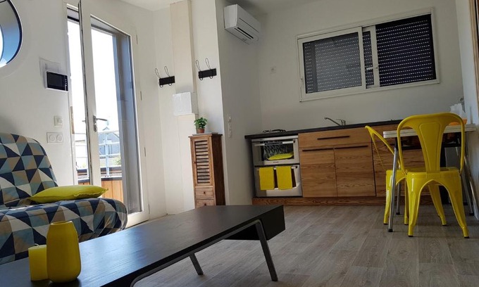 Monplaisir Apartment | Angers Green Lodge - Yellow Sun Appartement