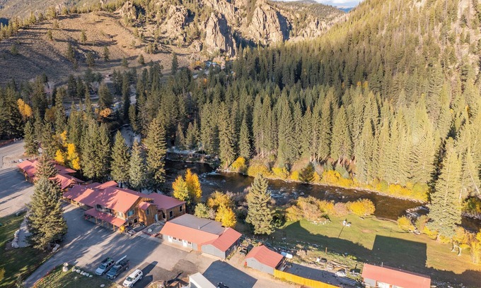 Almont House | Angler's Dream: Private River Access, Hiking Trails & Horseback Tours